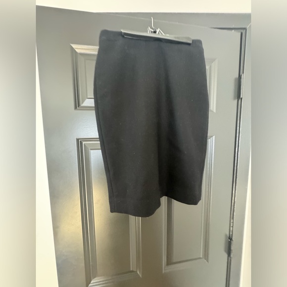 J Crew pencil Skirt No. 2 - Picture 6 of 6